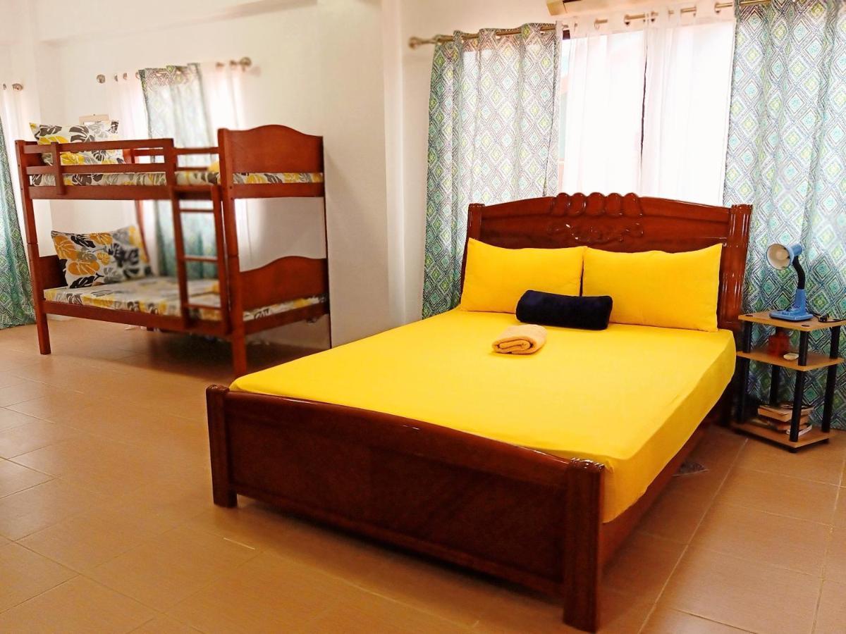 Smallfry'S Beach Resort Calatrava  Buitenkant foto